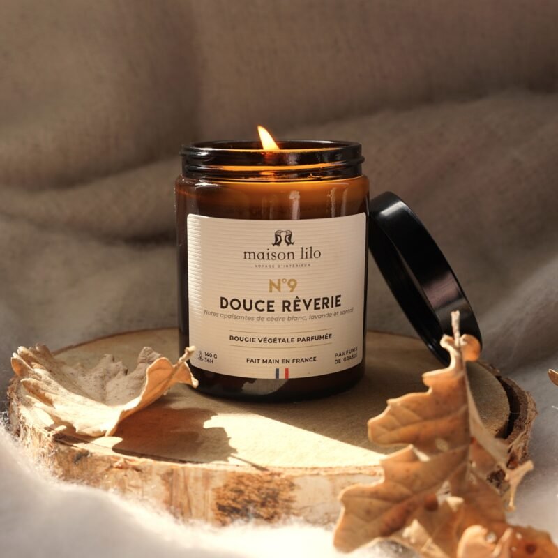 Bougie végétale parfumée N°9 Douce rêverie-140g