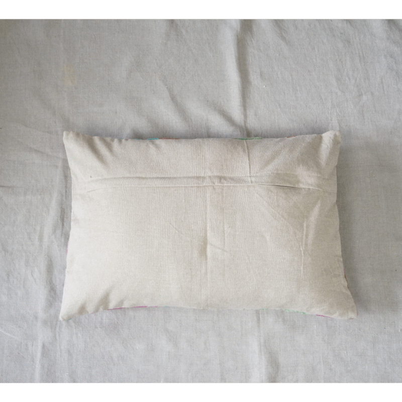 Housse de coussin Havana kantha vintage brodé Suzani – Image 2
