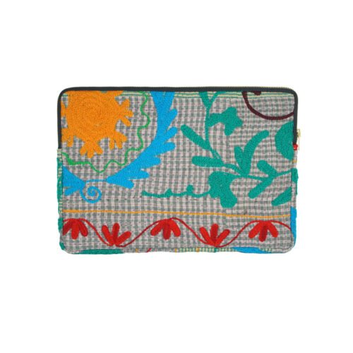 Pochette d'ordinateur Ibiza kantha vintage brodé Suzani, couleurs vives