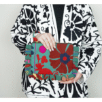 Pochette Froufrou coton brodée Suzani - vert kaki2