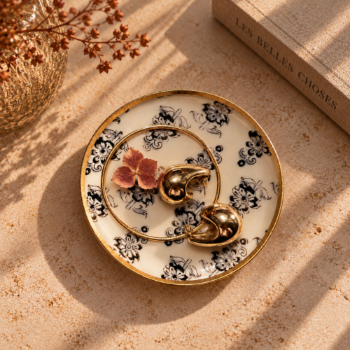 Plateau sous-tasse Hoya métal émaillé, bord doré