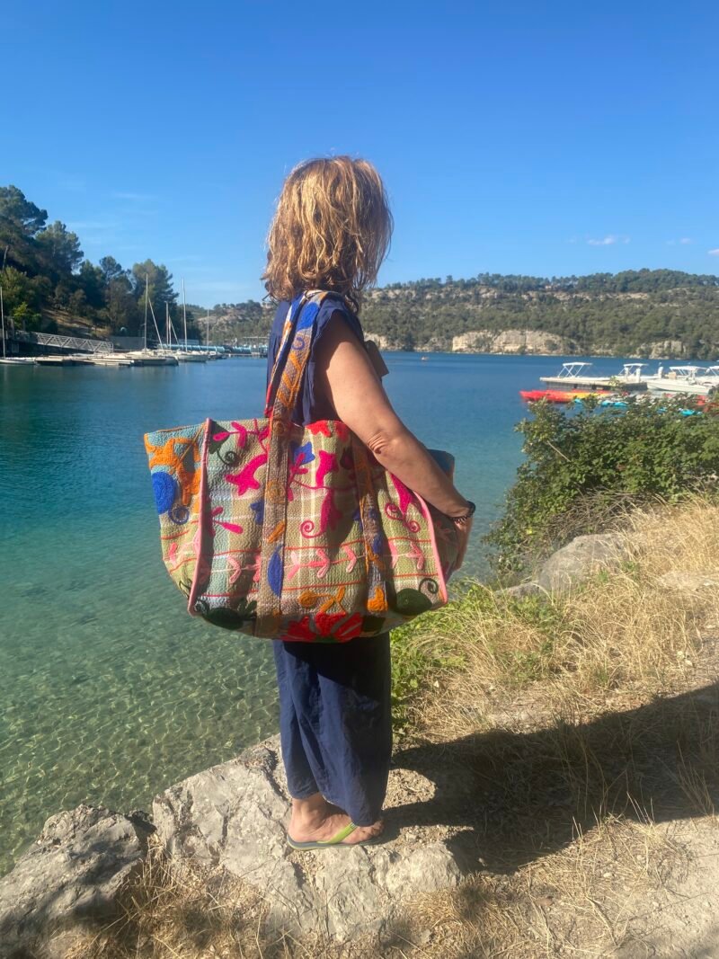 Sac cabas Ibiza brodé Suzani #10 - pièce unique – Image 2