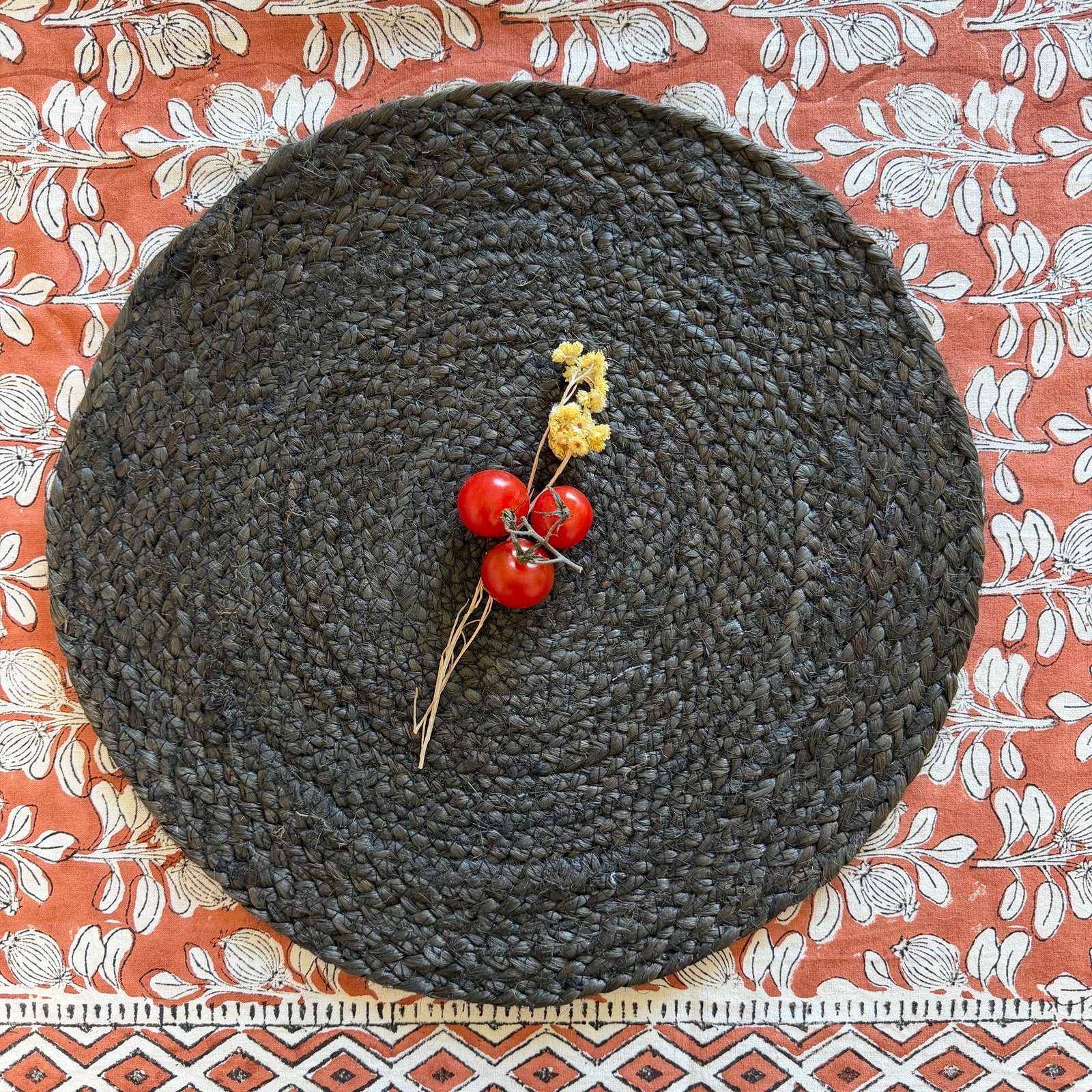 Lot de 4 sets de table ronds en jute – Image 2