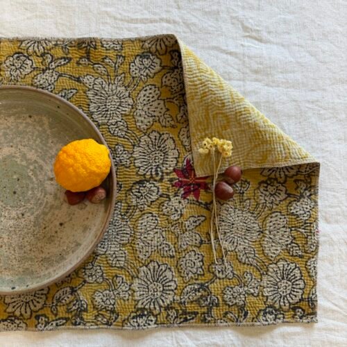 Lot de 4 sets de table en kantha ancien imprimé blockprint, pièces unqiues