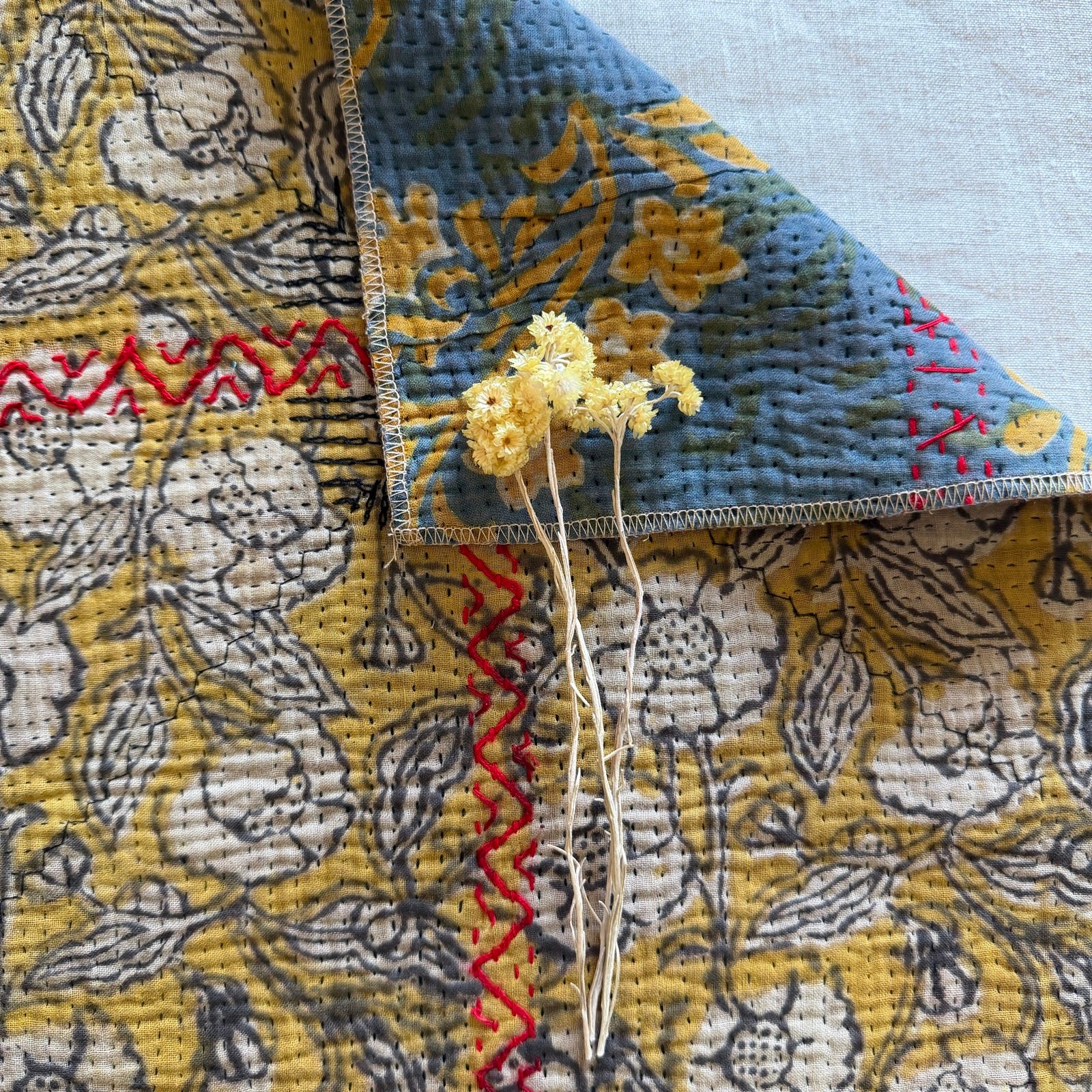 Lot de 4 sets de table en kantha ancien imprimé blockprint, pièces unqiues – Image 3