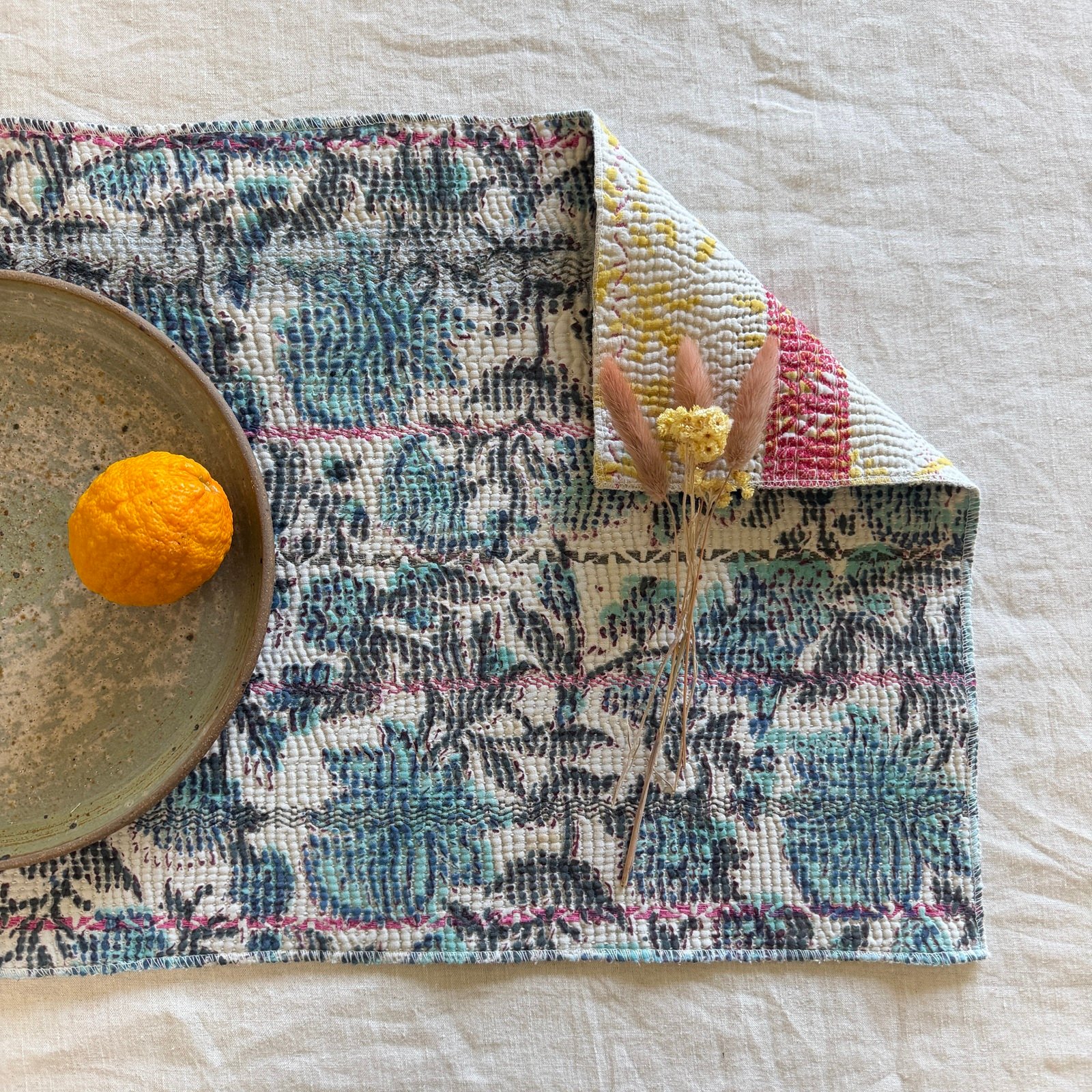 Lot de 4 sets de table en kantha ancien imprimé blockprint, pièces unqiues