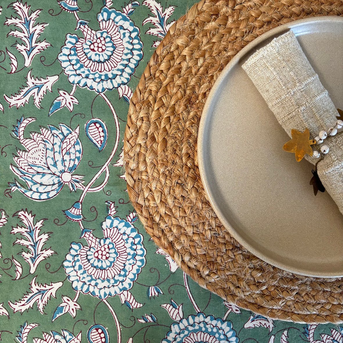 Nappe Trianon vert pigeon, coton imprimé blockprint – Image 2