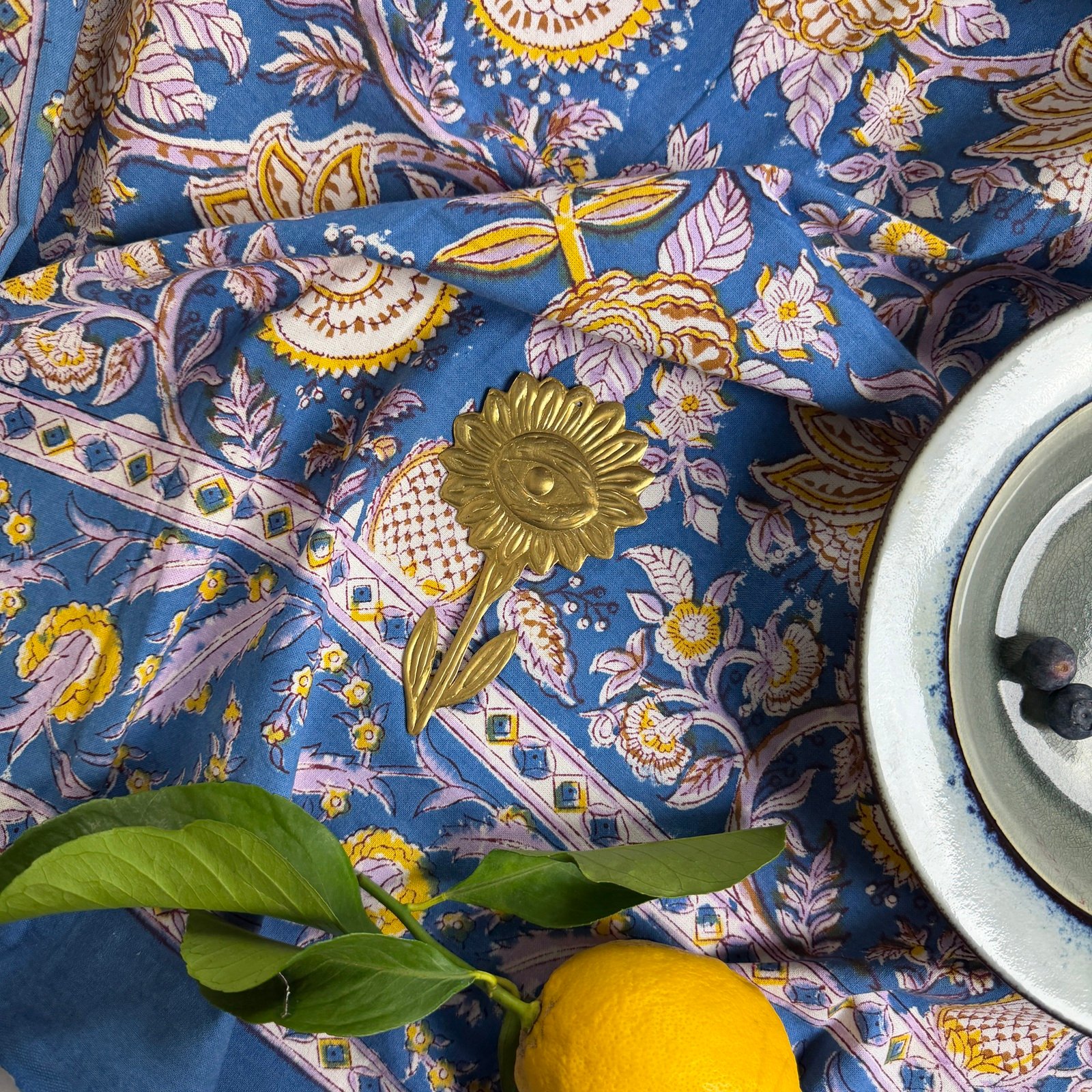 Nappe Versailles bleu royal, coton imprimé blockprint – Image 3