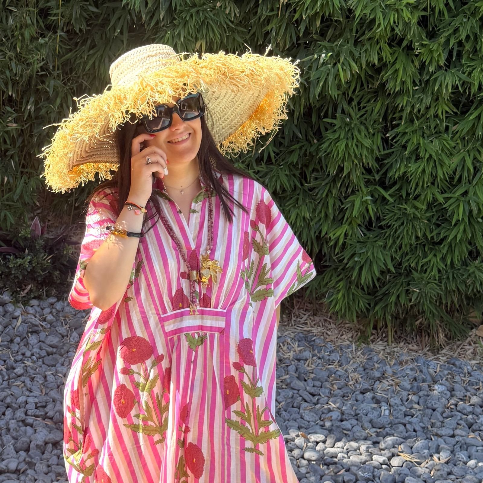 Robe caftan « Poppies » en coton doux imprimé à la main, rose – Image 2