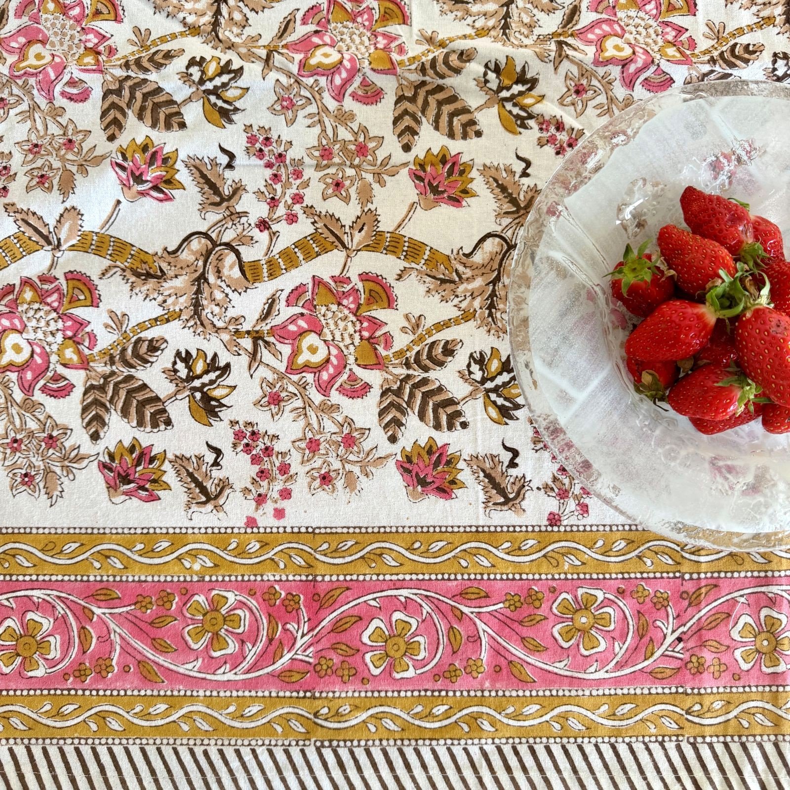 Nappe "Madame de Maintenon" en coton imprimé blockprint disponible en trois dimensions – Image 2